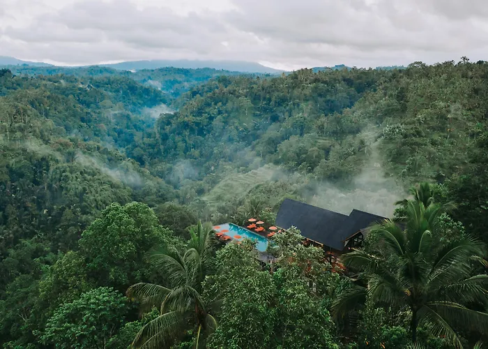 Buahan, A Banyan Tree Escape パヤンガン