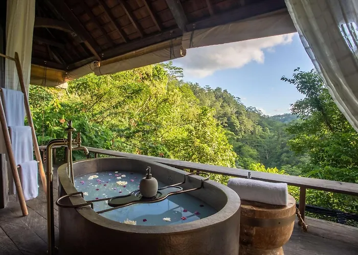 Buahan, A Banyan Tree Escape パヤンガン