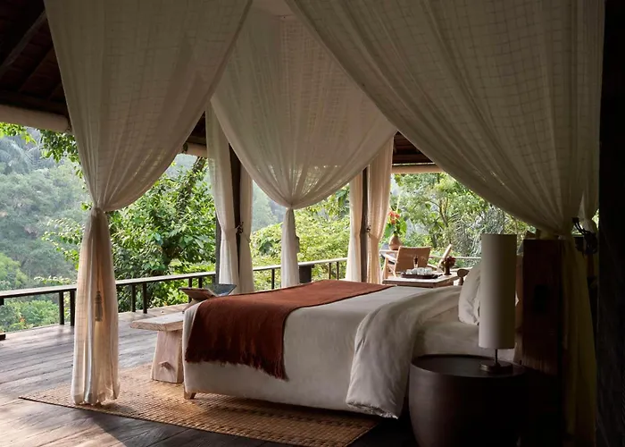 Buahan, A Banyan Tree Escape パヤンガン