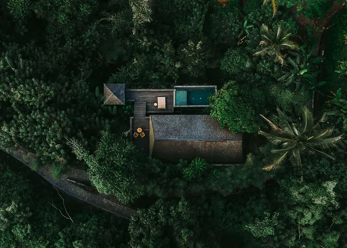 Buahan, A Banyan Tree Escape パヤンガン