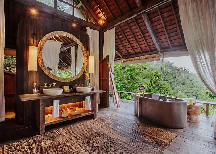 Buahan, A Banyan Tree Escape